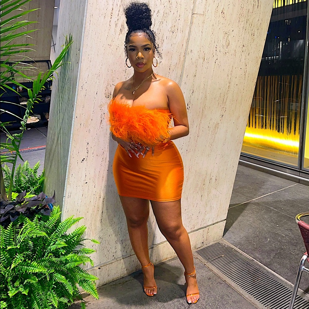 *SOLD, SOLD* The ORIGINAL Feather Dress by the King of Styles😍🤌🏽